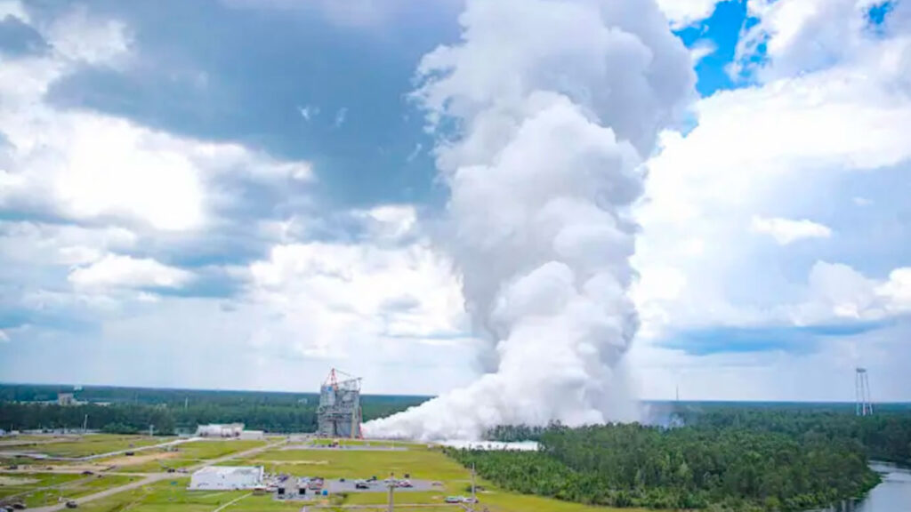 NASA Ay görevi sls roketi